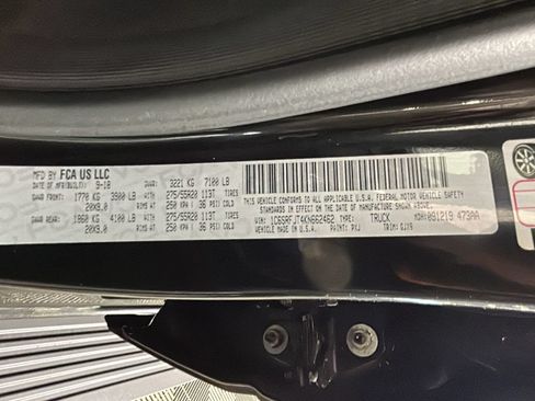 Used 2019 RAM 1500 Laramie AWD/4WD image 12