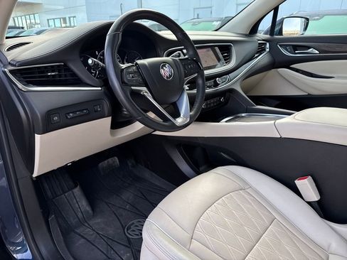 Used 2024 Buick Enclave Avenir image 11