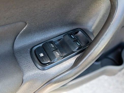 Used 2018 Ford Fiesta SE image 17