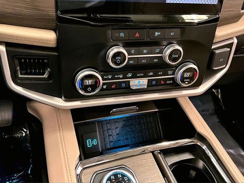 Used 2024 Ford Expedition Max Limited image 29