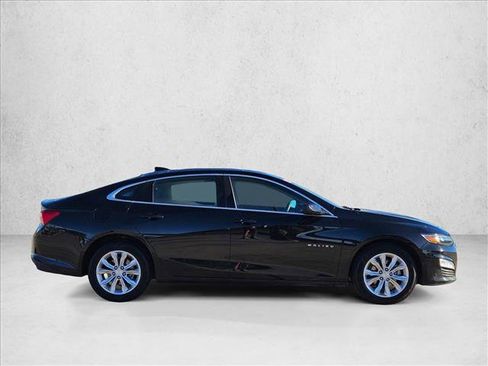 Used 2025 Chevrolet Malibu LT image 4