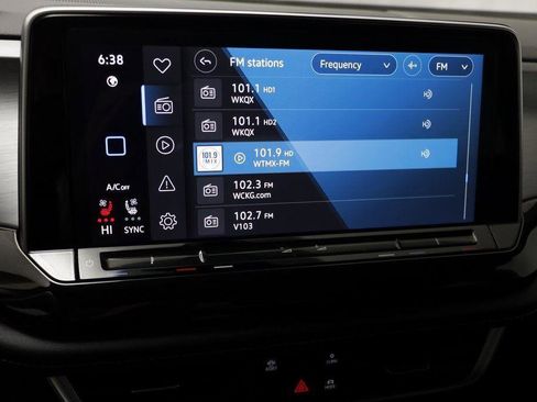 Used 2025 Volkswagen Atlas Cross Sport SE image 8