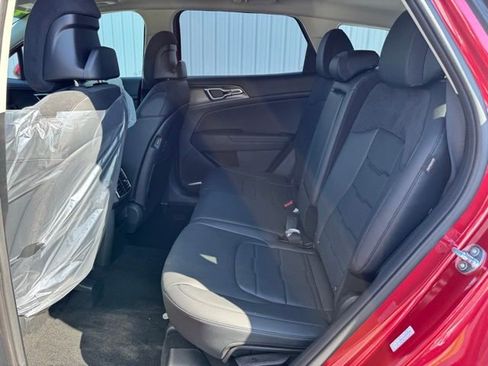 New 2026 Kia Sportage SX image 5