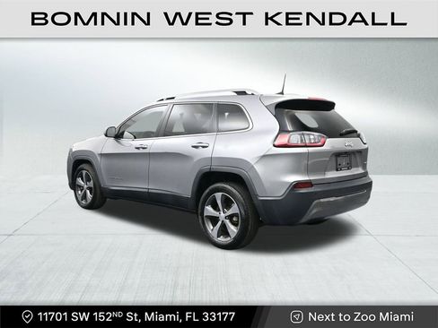 Used 2020 Jeep Cherokee Limited image 3