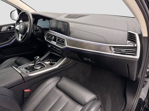 Used 2022 BMW X7 xDrive40i w/ Premium Package AWD/4WD image 16