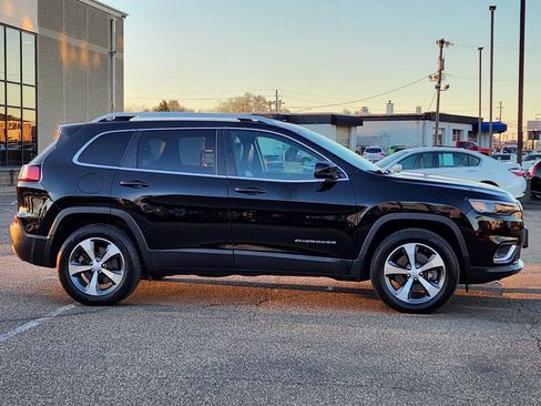 Used 2020 Jeep Cherokee Limited image 11