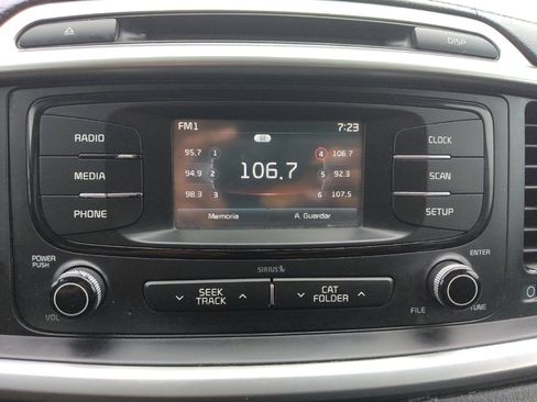 Used 2016 Kia Sorento FWD image 25