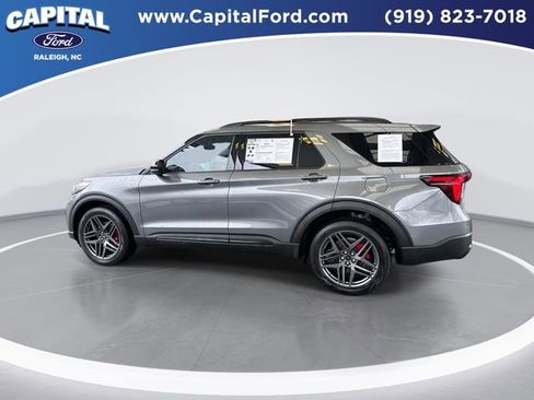 Certified 2025 Ford Explorer ST-Line w/ Premium Package image 5