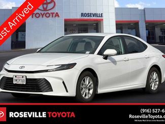 Used 2025 Toyota Camry LE FWD video 1
