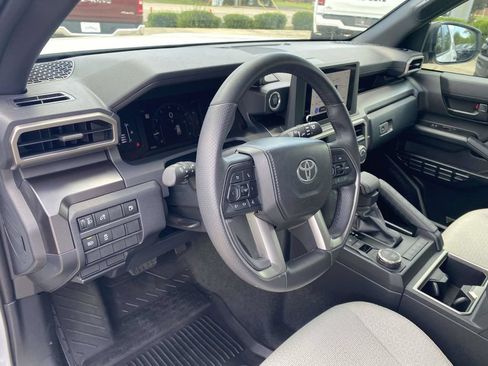 Used 2025 Toyota 4Runner SR5 RWD image 22