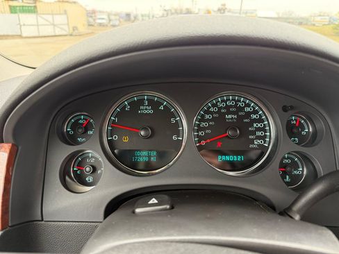 Used 2008 Chevrolet Avalanche LTZ w/ LTZ Preferred Equipment Group image 36