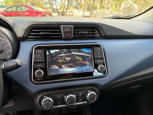 Used 2025 Nissan Versa SV image 17