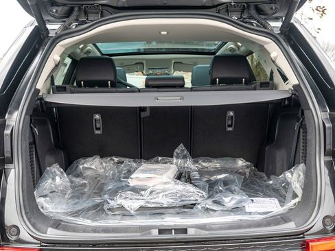 New 2025 Land Rover Discovery Sport S image 25