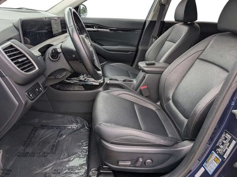 Used 2024 Kia Seltos EX FWD image 16