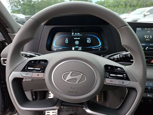 Used 2026 Hyundai Elantra SEL Sport Premium FWD image 22
