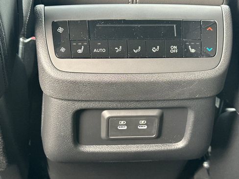 New 2026 Nissan Pathfinder SL AWD/4WD image 15