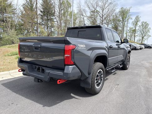 Used 2024 Toyota Tacoma TRD Off-Road w/ TRD Off Road Upgrade Package image 9