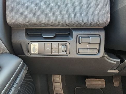 New 2026 GMC Sierra EV Elevation image 19