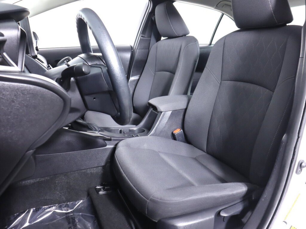 Used 2025 Toyota Corolla LE FWD image 24