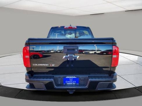 Used 2017 Chevrolet Colorado Z71 w/ Z71 Midnight Edition image 4