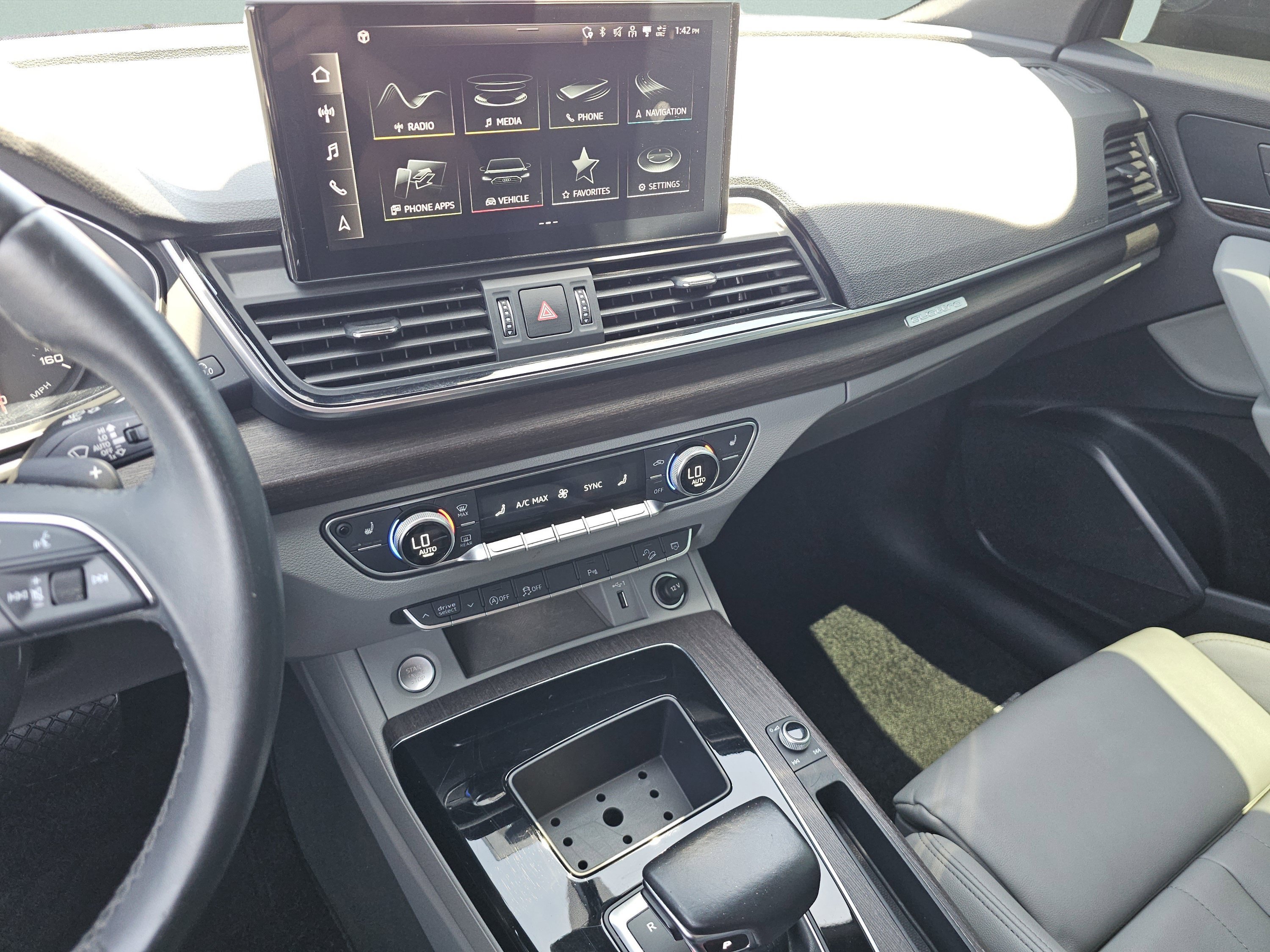 Used 2022 Audi Q5 2.0T Premium w/ Convenience Package AWD/4WD image 31
