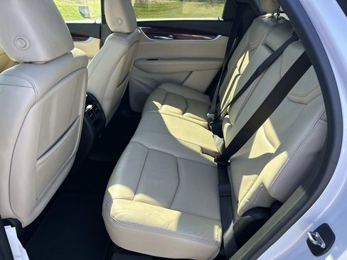 Used 2017 Cadillac XT5 Premium Luxury FWD image 20