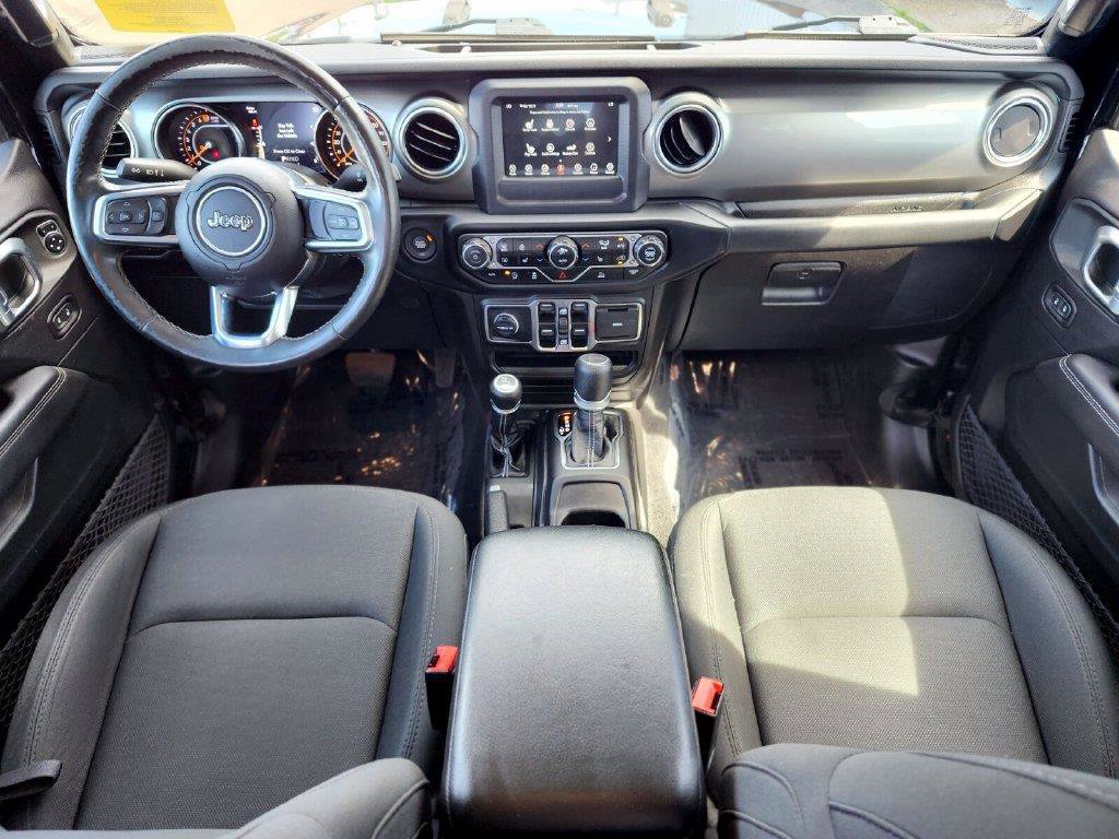 Used 2020 Jeep Gladiator Overland w/ Cold Weather Group AWD/4WD image 10