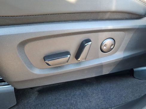 New 2026 Nissan Pathfinder SL image 25