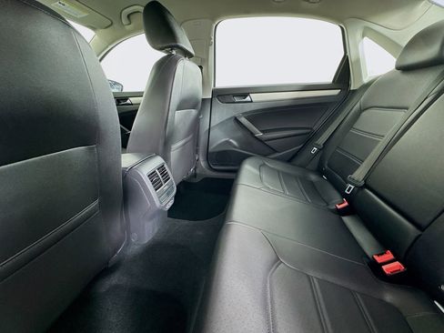 Used 2020 Volkswagen Passat 2.0T SE image 24