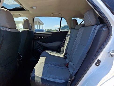 Used 2024 Subaru Outback Premium AWD/4WD image 10