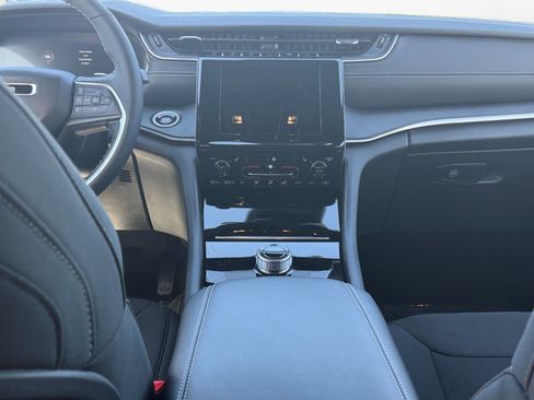 New 2025 Jeep Grand Cherokee L Laredo w/ Luxury Tech Group I AWD/4WD image 10