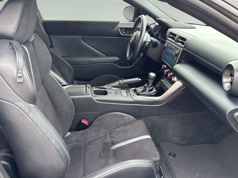 Used 2024 Toyota GR86 Premium RWD image 10