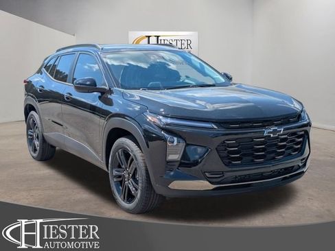 New 2026 Chevrolet Trax ACTIV w/ Sunroof Package FWD image 1