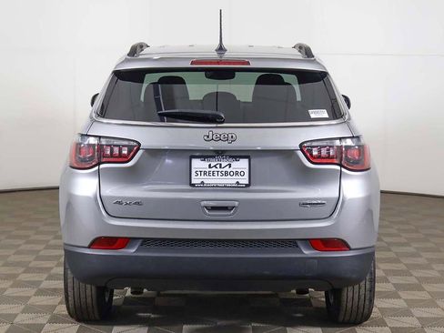 Used 2023 Jeep Compass Latitude w/ Convenience Group AWD/4WD image 11