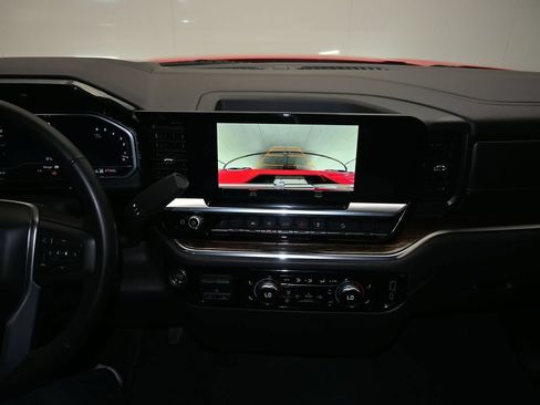 Used 2025 GMC Sierra 1500 Elevation w/ X31 Off-Road Package AWD/4WD image 18