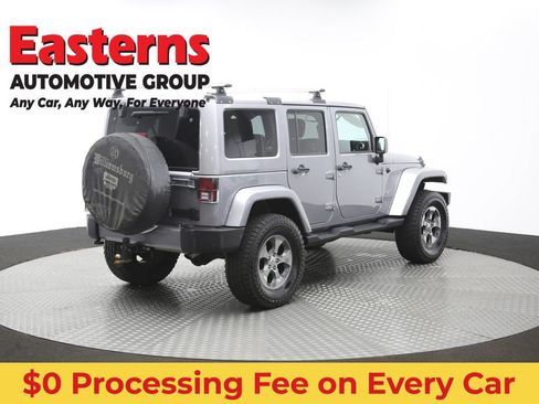 Used 2017 Jeep Wrangler Unlimited Sahara w/ Max Tow Package AWD/4WD image 43