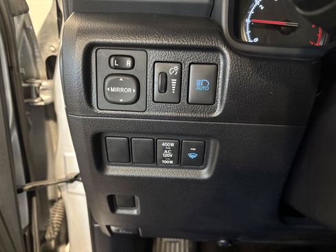 Used 2023 Toyota 4Runner TRD Off-Road Premium AWD/4WD image 19