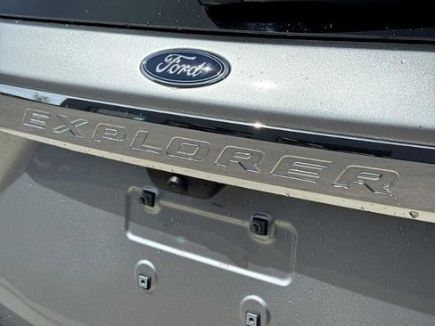 Certified 2023 Ford Explorer XLT w/ Equipment Group 202A AWD/4WD image 11
