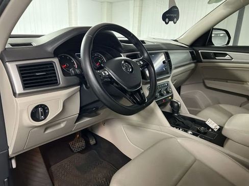 Used 2019 Volkswagen Atlas SE w/ Towing Package image 10