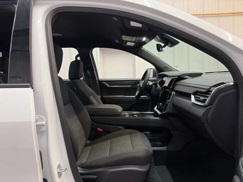 Used 2026 GMC Acadia Elevation AWD/4WD image 23