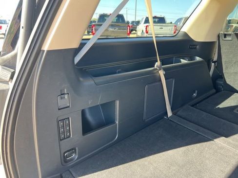 Used 2023 Ford Expedition Max Limited image 24