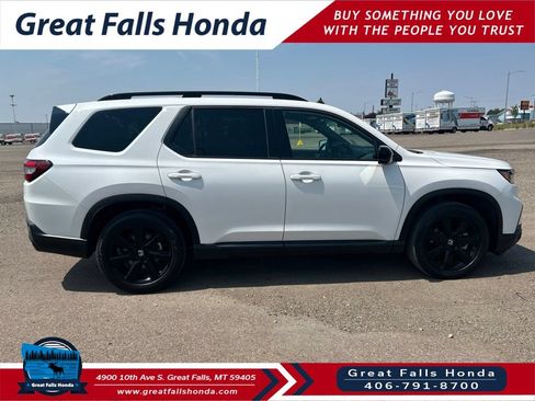 Used 2025 Honda Pilot Black Edition image 10