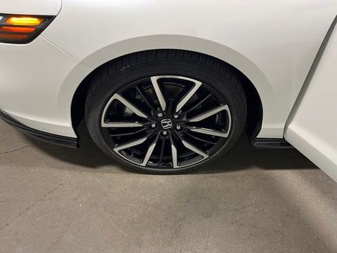 Used 2024 Honda Accord Touring image 31