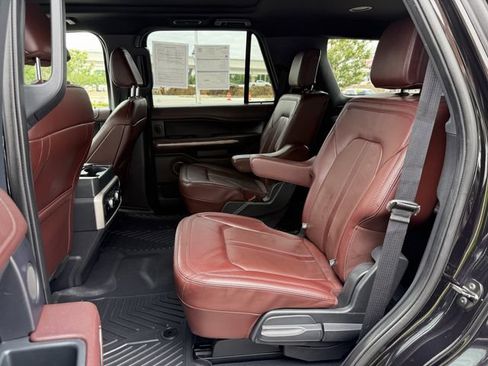 Used 2022 Ford Expedition Limited AWD/4WD image 30