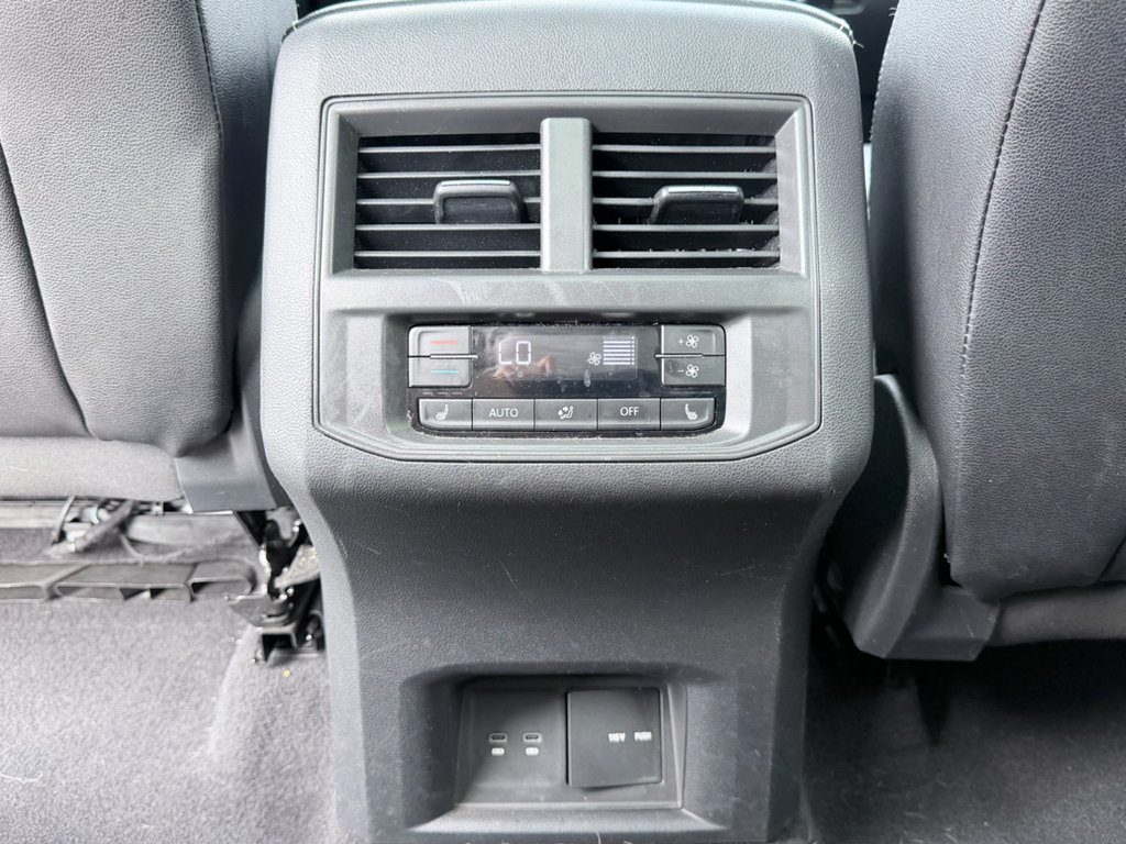Used 2023 Volkswagen Atlas SEL Premium AWD/4WD image 29