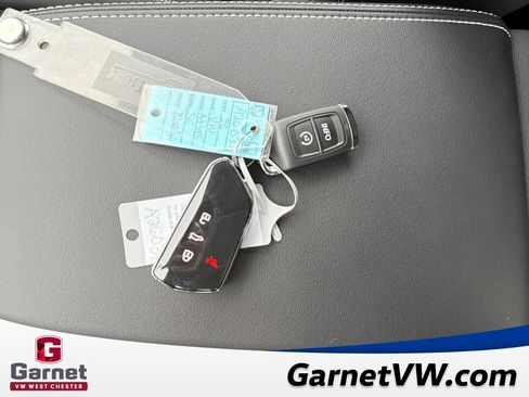 New 2026 Volkswagen Atlas SE image 18