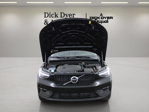 New 2026 Volvo XC40 B5 Plus w/ Climate Package AWD/4WD image 45