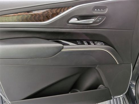 Used 2023 Cadillac Escalade Premium Luxury Platinum w/ Heavy-Duty Trailer Package image 10