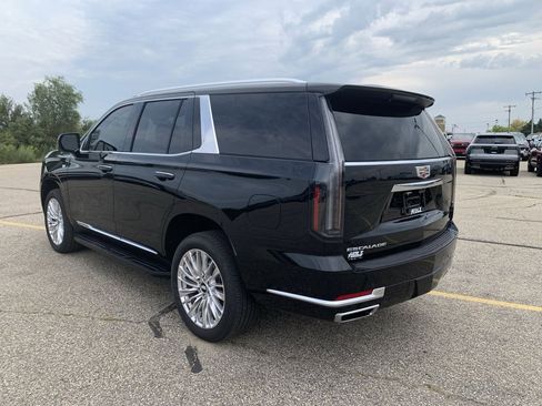 Used 2025 Cadillac Escalade Premium Luxury w/ LPO, Floor Liner Package image 6