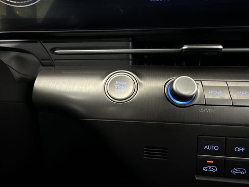 Used 2025 Hyundai Kona SEL AWD/4WD image 15
